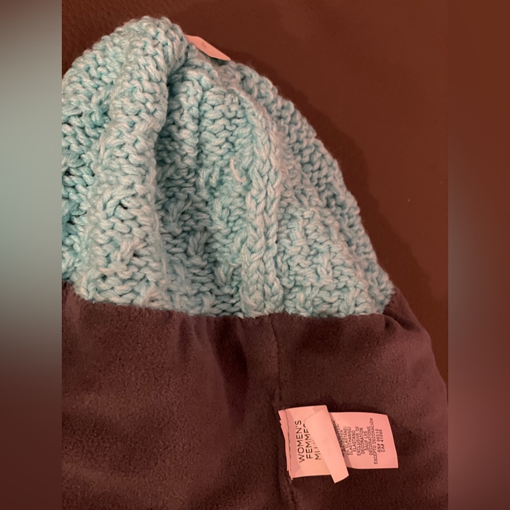 Under Armour Women’s Beanie — Baby Blue - Picture 8 of 14